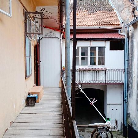 Charming Vintage Apartment Piata Sfatului Brassó Kültér fotó