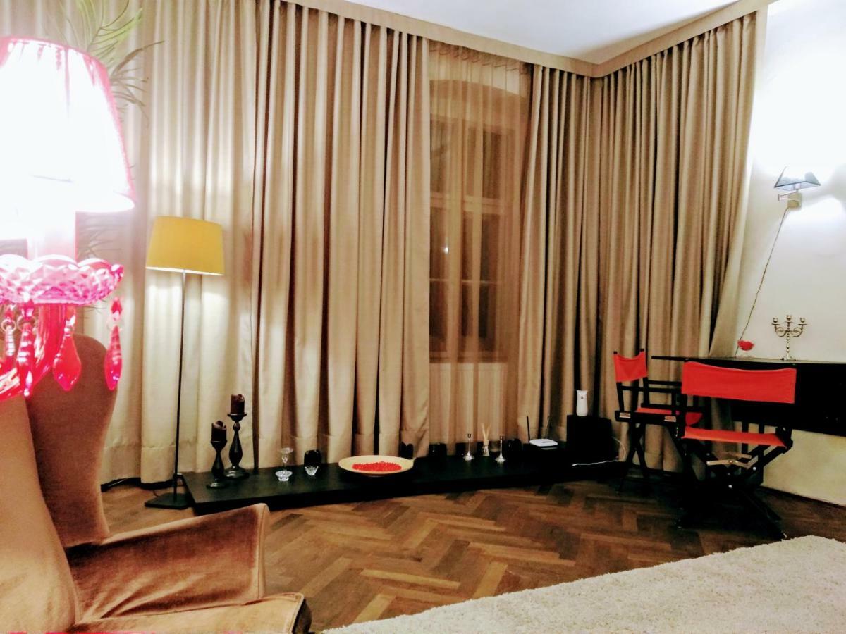 Charming Vintage Apartment Piata Sfatului Brassó Kültér fotó